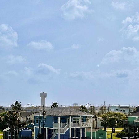 Chic Crystal Beach Escape With Deck - Walk To Beach! Bolivar Peninsula Exterior photo