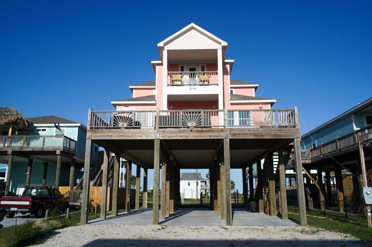 Chic Crystal Beach Escape With Deck - Walk To Beach! Villa Bolivar Peninsula Exterior photo